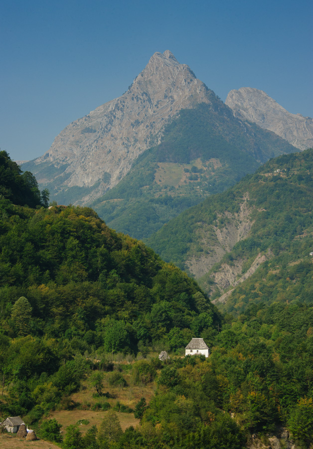 Montenegro -  [78 mm, 1/160 sec at f / 18, ISO 400]